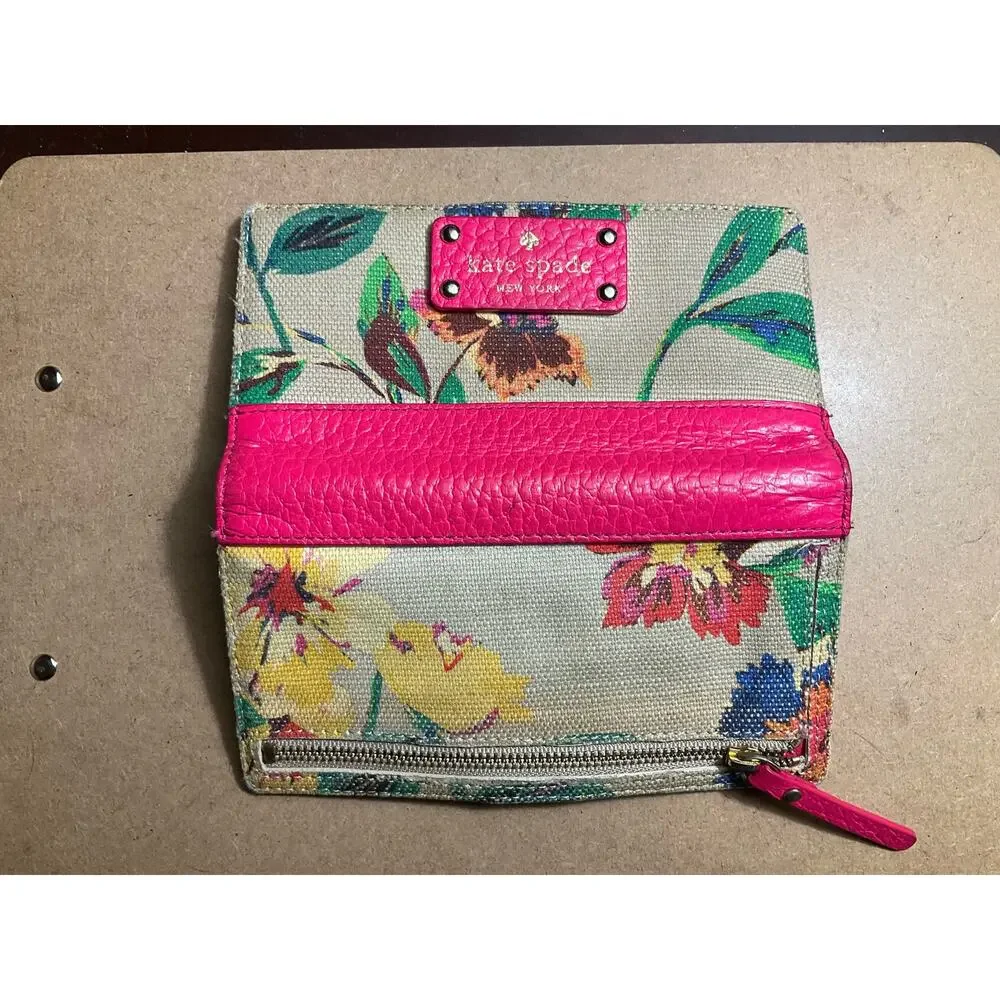 Kate Spade - Stacy Southport Avenue Floral Wallet